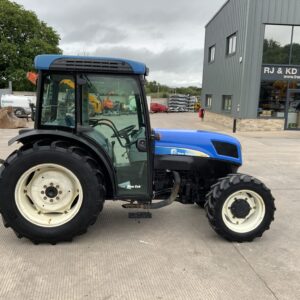 New Holland T4030F Narrow Super Steer Tractor (ST26800)